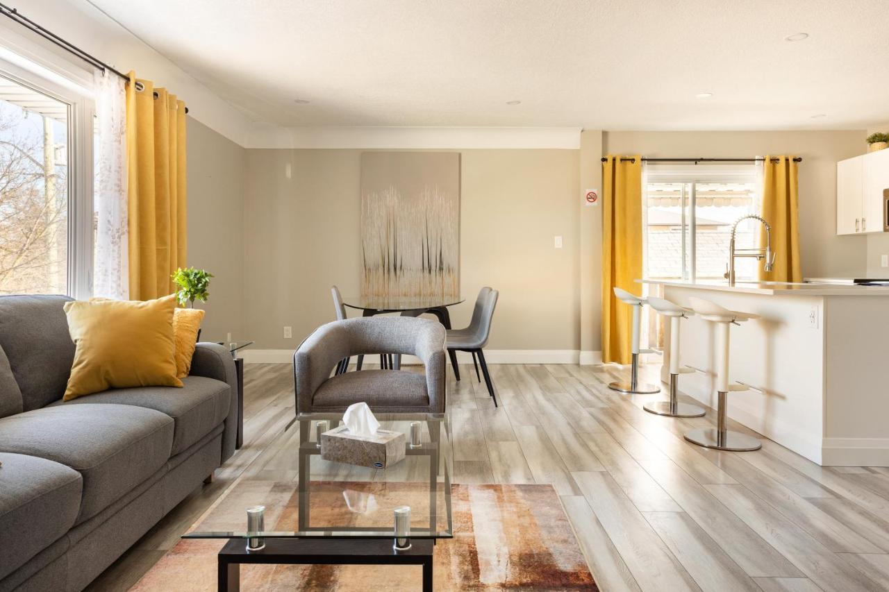 Entire 2 Bedroom Apartment Downtown - U3 Waterloo Eksteriør bilde