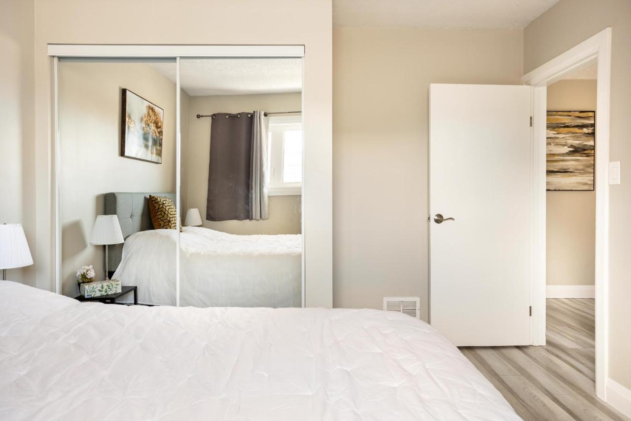 Entire 2 Bedroom Apartment Downtown - U3 Waterloo Eksteriør bilde