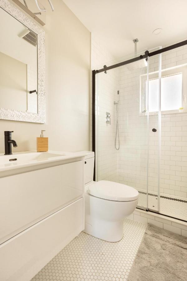 Entire 2 Bedroom Apartment Downtown - U3 Waterloo Eksteriør bilde